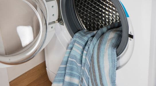 Jasa Cuci Selimut Terdekat: Selimut Bersih dan Higienis untuk Tidur Nyaman